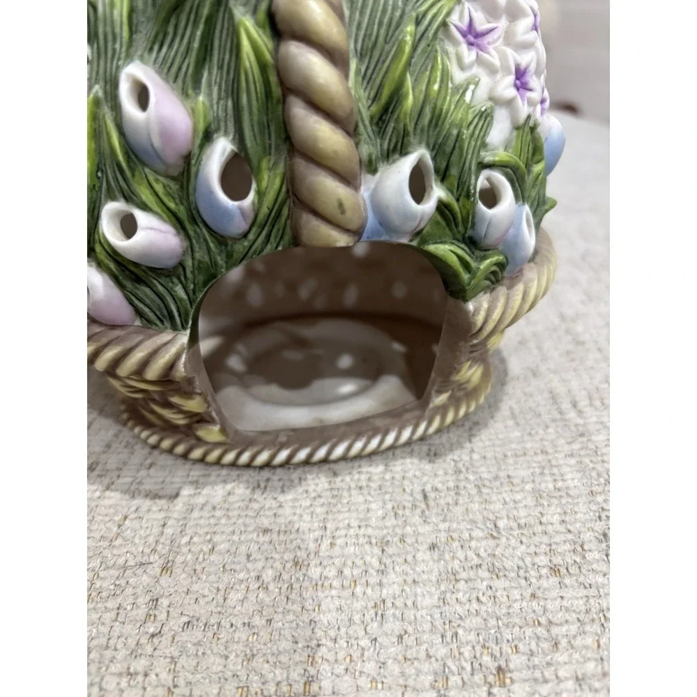 PartyLite P7747 Floral Bouquet Spring Flower Basket Tulip Tealight Candle Holder - Picture 3 of 7
